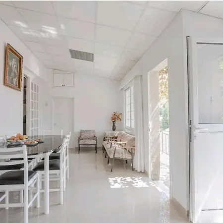 Holiday home Maros Village House In Kato Platres *